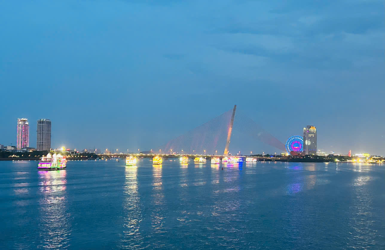 Chiều trên Sông Hàn