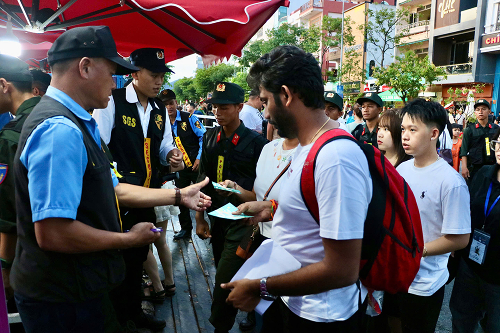 Sức nóng từ đêm chung kết "lần đầu có trong lịch sử” DIFF