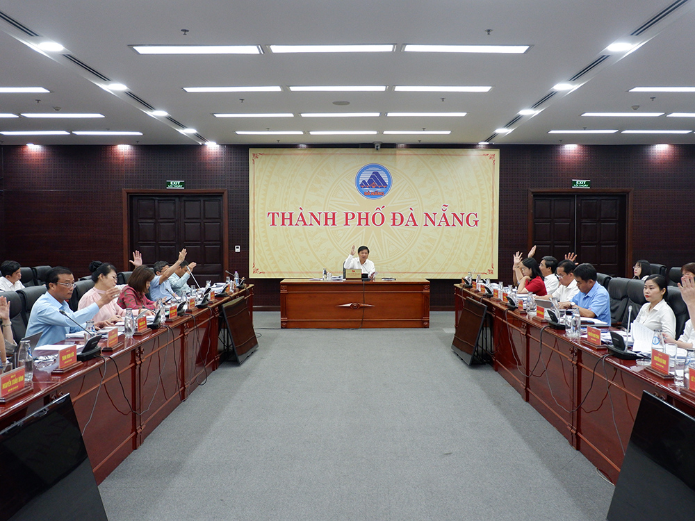 Thống nhất chủ trương đưa sinh viên tình nguyện hỗ trợ ứng dụng công nghệ thông tin, chuyển đổi số tại các phường, xã