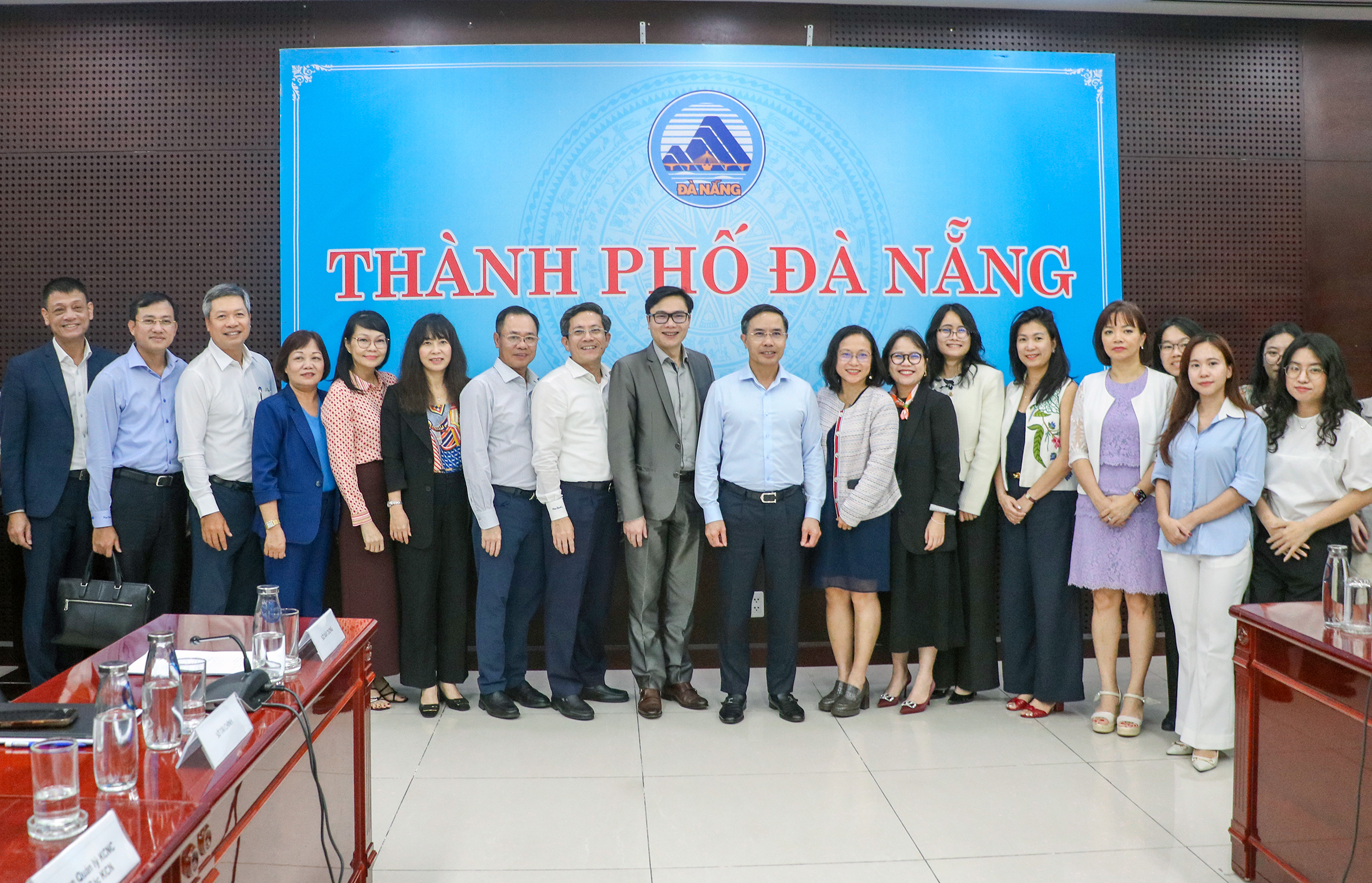 External Affairs Report on Da Nang City's Economic, Political, Cultural, and Social Happenings (October 20-25)