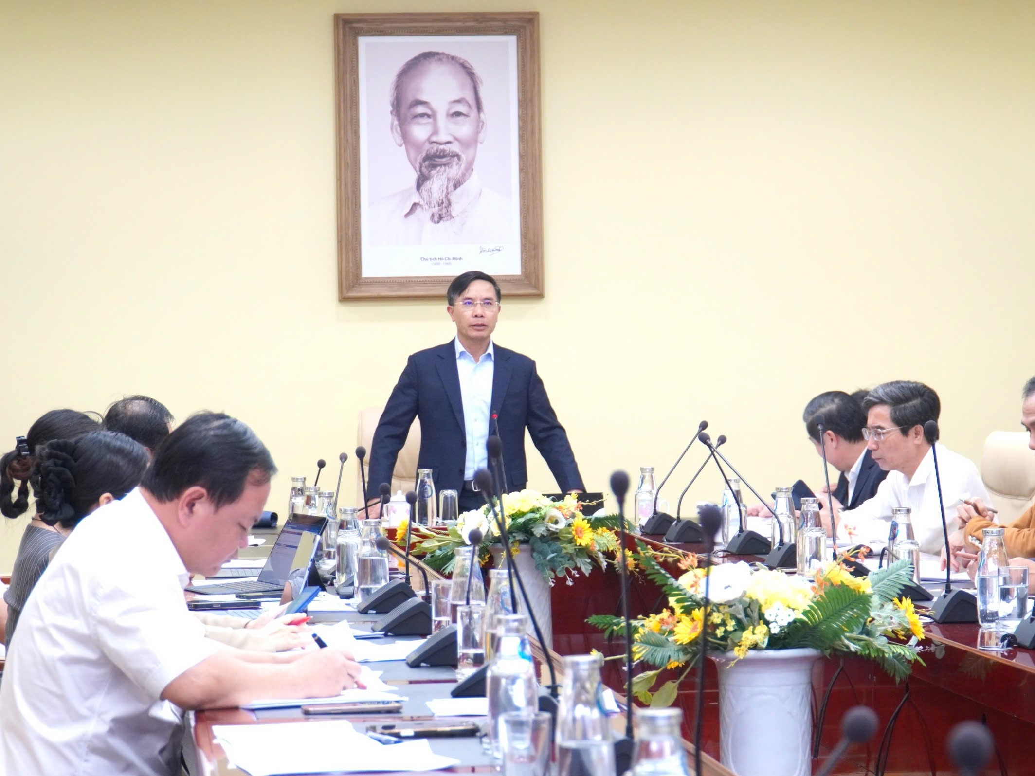 Tháo gỡ khó khăn, tạo môi trường đầu tư thuận lợi cho doanh nghiệp