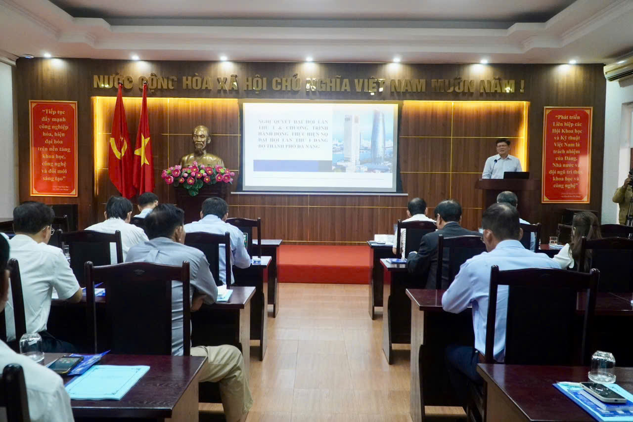 Liên hiệp các Hội khoa học và Kỹ thuật thành phố quán triệt một số Nghị quyết của Đảng