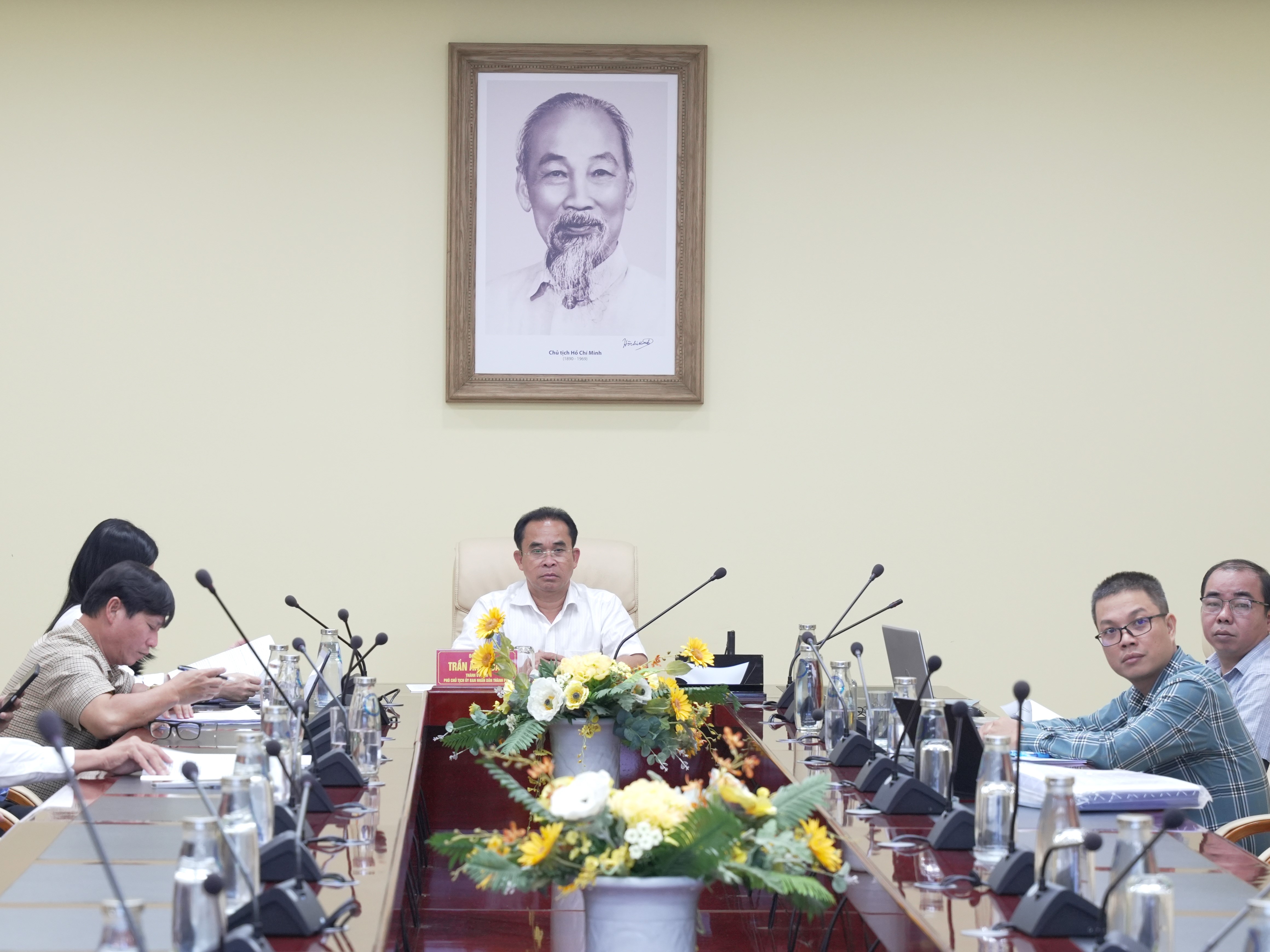 Hội nghị trực tuyến về xây dựng các trường phổ thông nội trú liên cấp